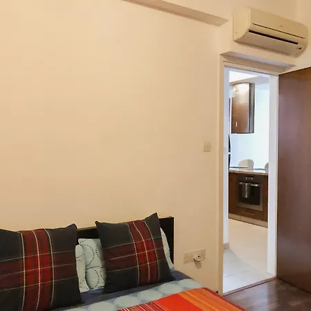 2br, Cozy Near Nicosia Mall & Highway Lakatamia