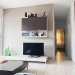 2br, Cozy Near Nicosia Mall & Highway Apartment