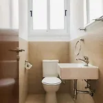 2br, Cozy Near Nicosia Mall & Highway Lakatamia