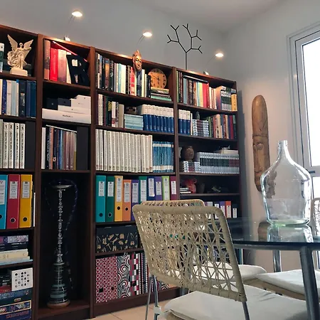 Appartement 2br, Cozy Near Nicosia Mall & Highway Lakatamia