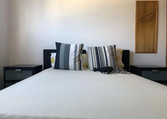 2br, Cozy Near Nicosia Mall & Highway Apartmán *